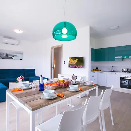 Sleeps 12 Pool Air Con * Tremezzo